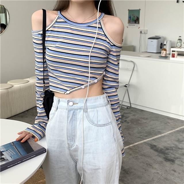 Áo croptop cổ yếm hở vai cá tính