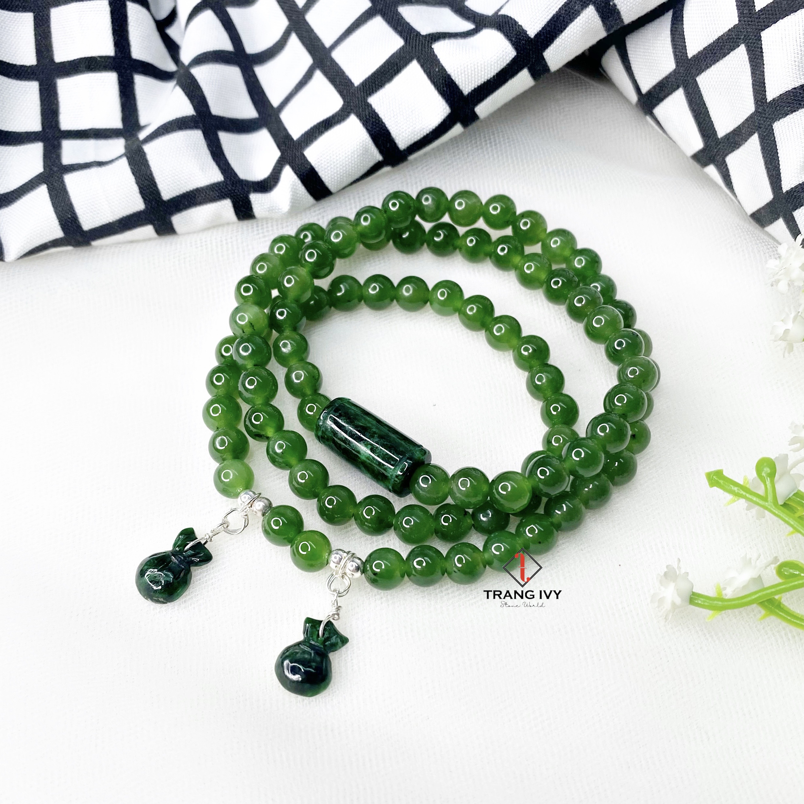 Vòng Tay Bằng Ngọc Bích Mix Túi Tài Lộc