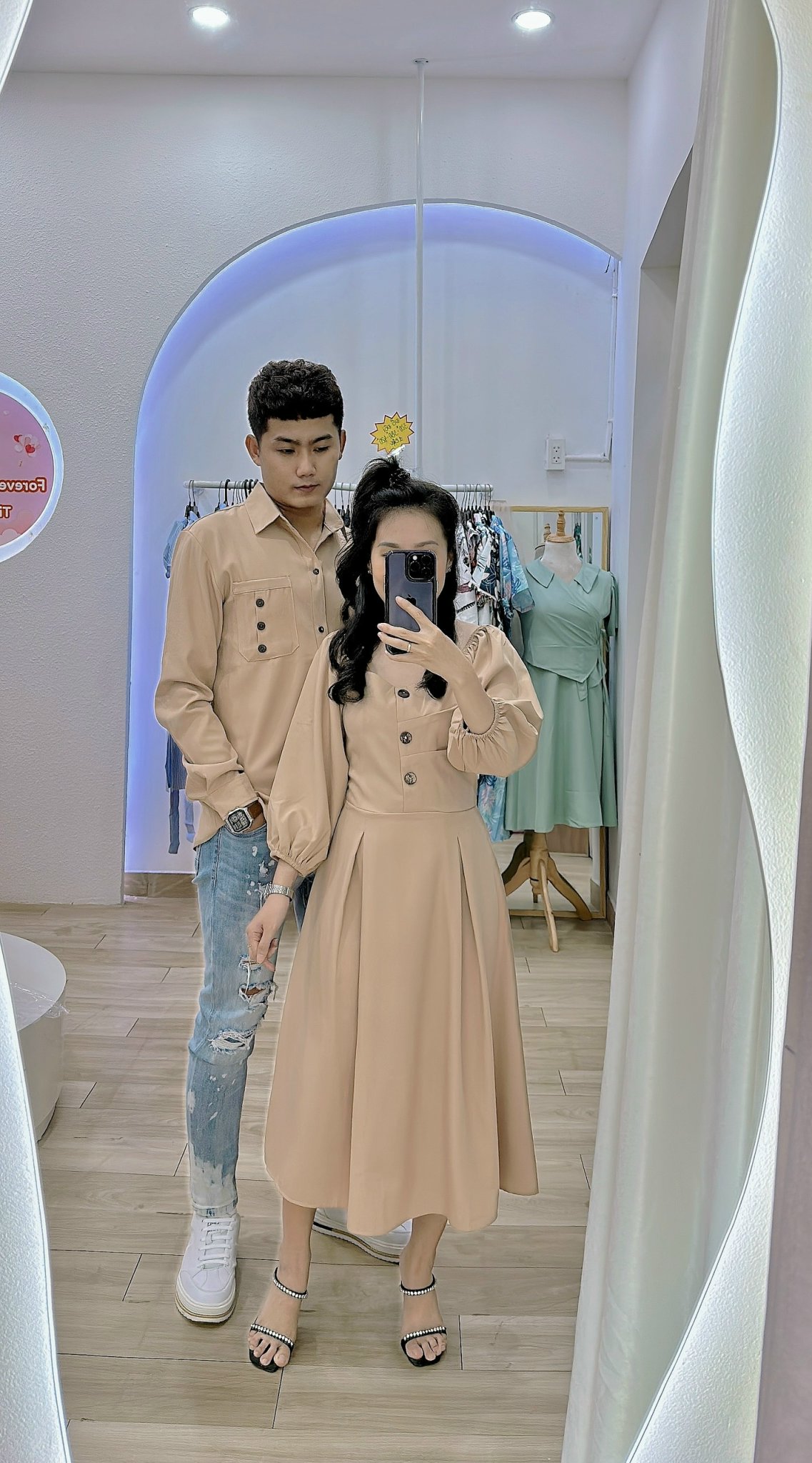 Set đồ đôi mới - hình thật