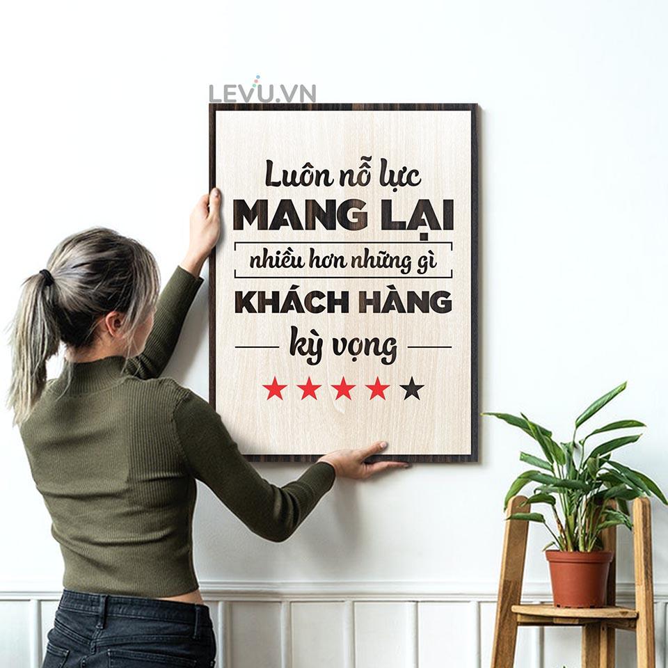 Tranh động lực LEVU LV056 "Luôn nỗ lực mang lại nhiều hơn những gì khách hàng kỳ vọng"