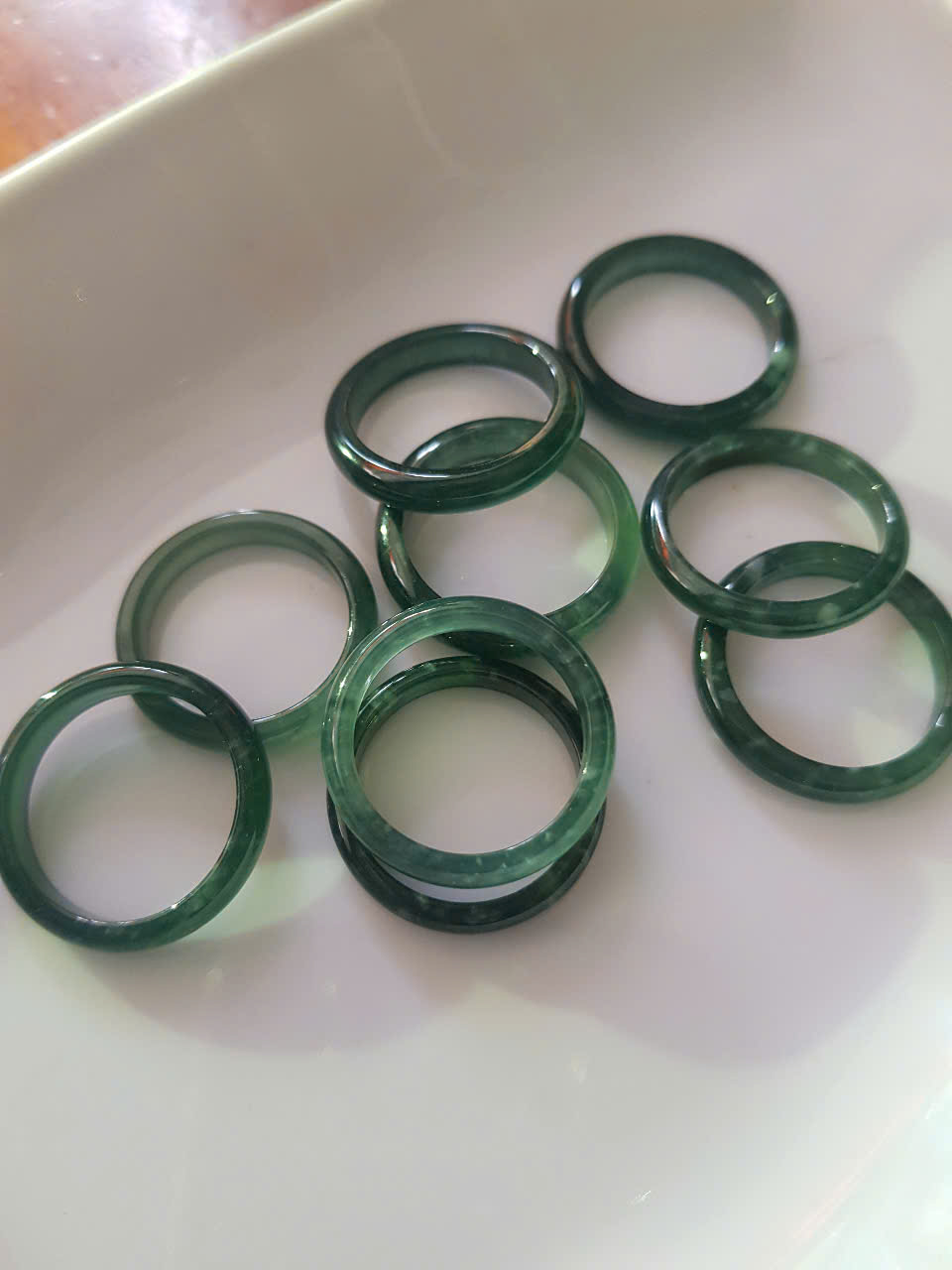 Chiếc Nhẫn nữ mới đá cẩm thạch xanh lam ngọc tự nhiên  Nhẫn bản nhỏ Ni 16mm x cao 3mm  x dầy 2mm màu xanh nhẹ nhàng đều xuất sắc đem lại may mắn tài lộc rẻ đẹp dành cho các Chị em nữ đeo tay ngón bất kỳ nhẫn 16mm ạ