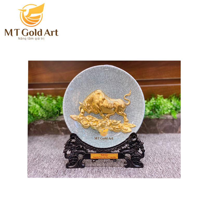 Đĩa biểu trưng Trâu vàng tài lộc dát vàng D=20cm MT Gold Art- Hàng chính hãng, trang trí nhà cửa, phòng làm việc, quà tặng sếp, đối tác, khách hàng, tân gia, khai trương 