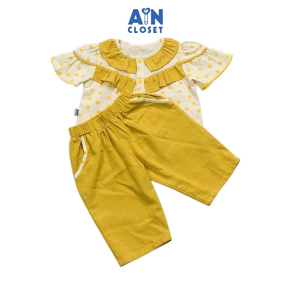 Bộ quần áo lửng bé gái họa tiết Hoa điệp vàng cara - AICDBGZPGT8L - AIN Closet