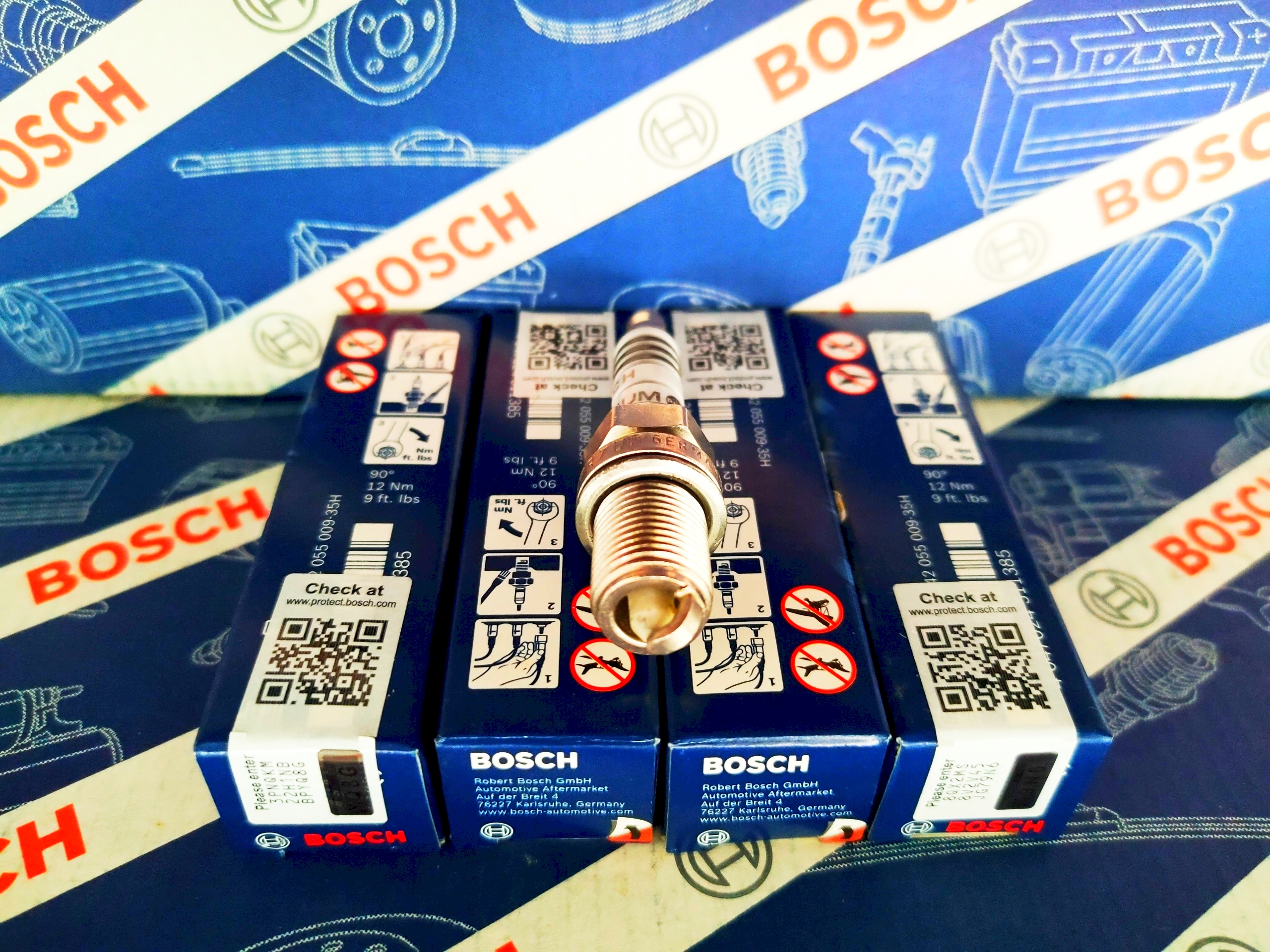 Bộ 04 Bugi Bosch Chân Ngắn Cho Mercedes BMW