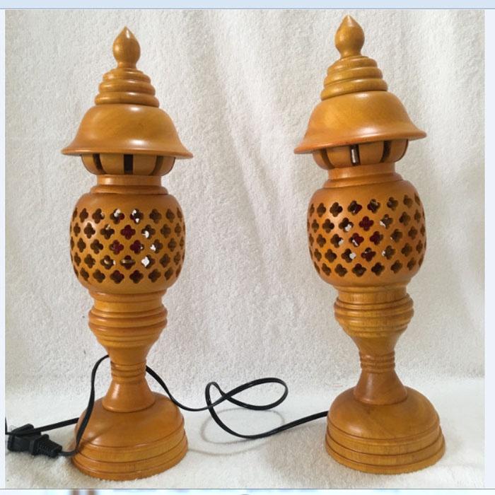 CẶP ĐÈN THỜ GỖ TRÀM BÔNG VÀNG CAO 34 CM MÀU VÀNG