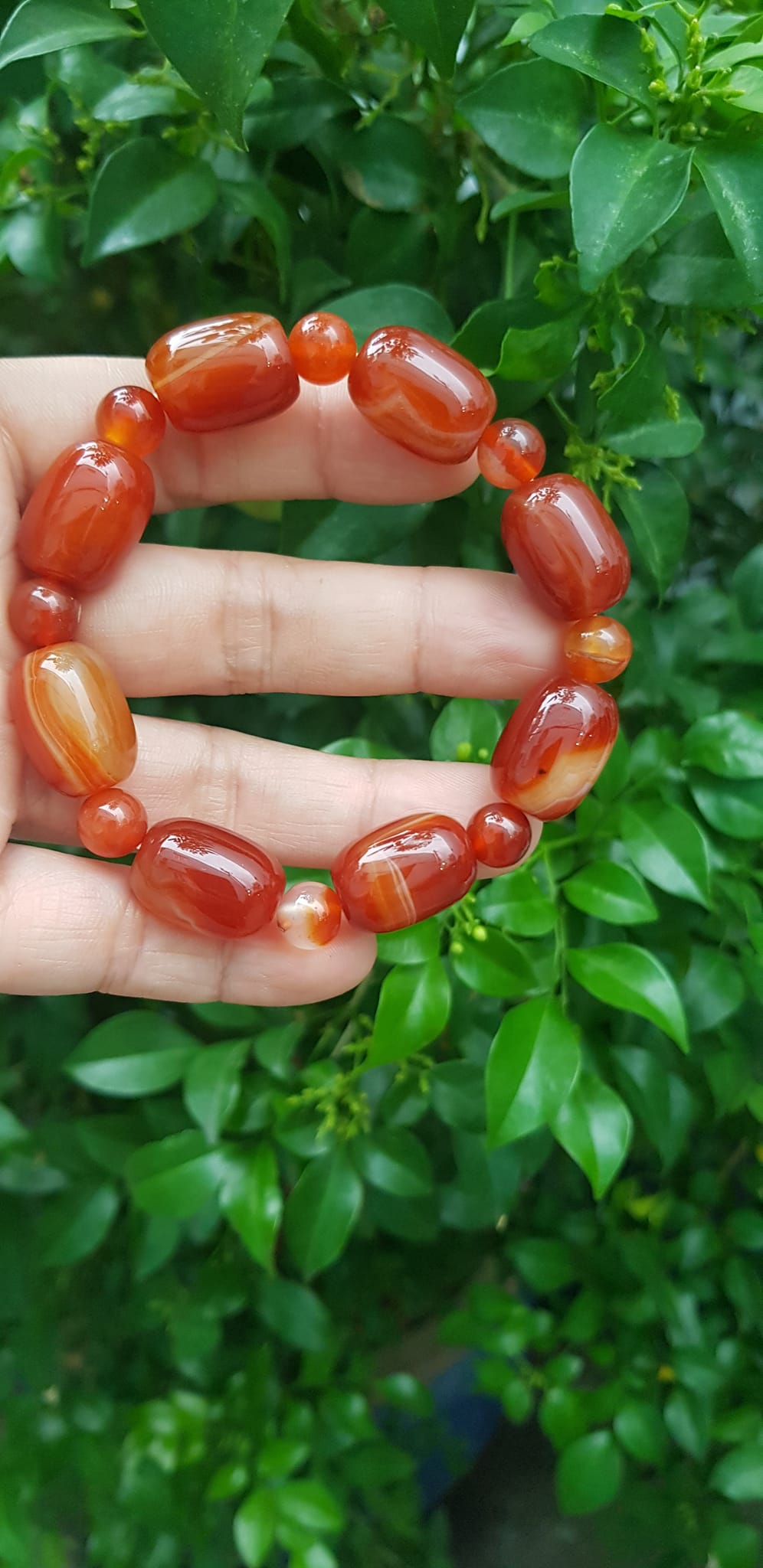 Vòng tay nữ đá mã não đỏ vân phối kiểu hạt thống hạt tròn size hạt 13mm Màu đỏ đậm nhạt vân tự nhiên nữ mệnh hoả mệnh thổ đeo may mắn rẻ xinh đẹp ạ