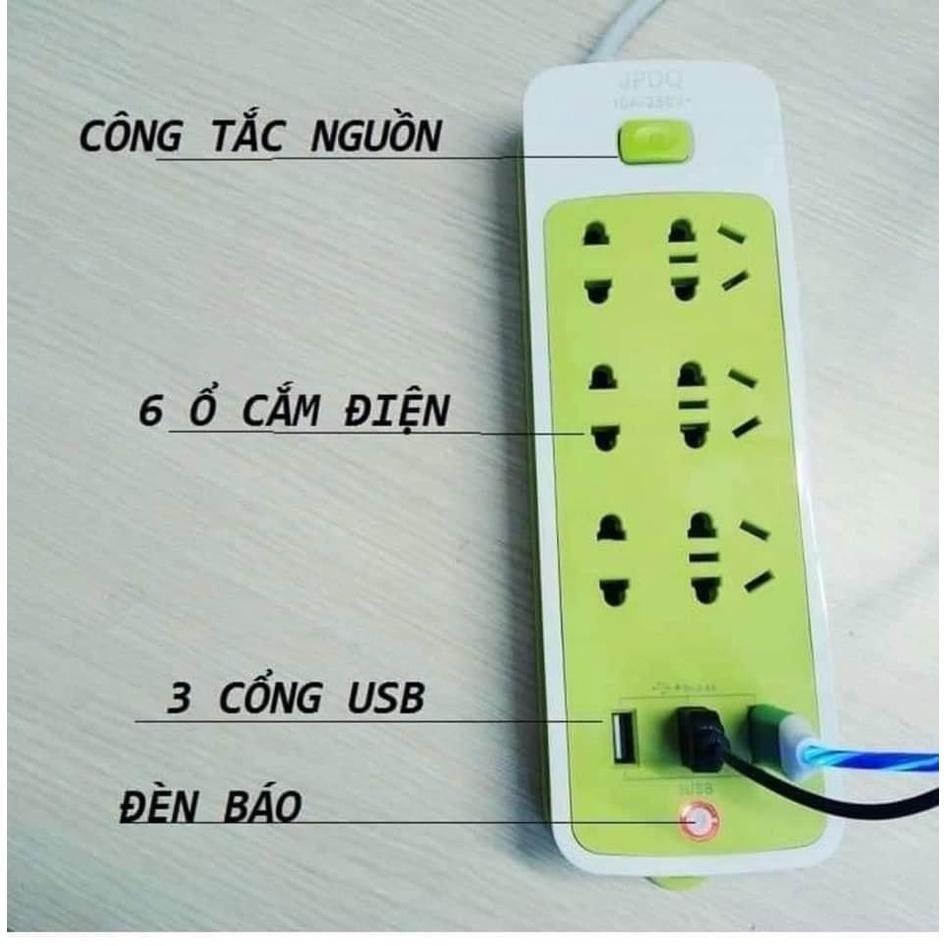 Ổ điện xanh đa năng. Gồm 6 ổ cắm và 3 cổng USB để sạc điện thoại.