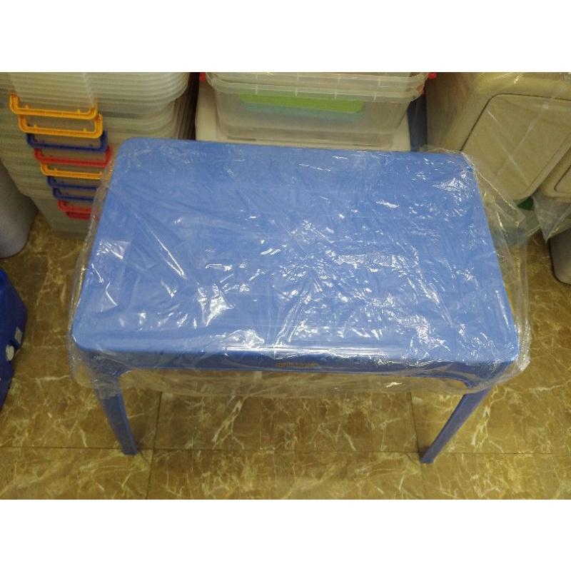 Bàn nhựa vuông quán nước 63.9 *41.6 *51