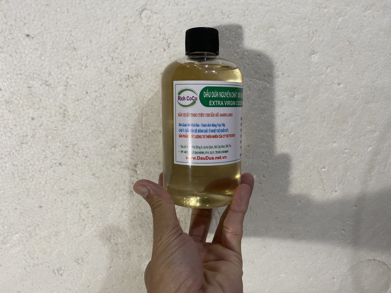 DẦU DỪA 100% NGUYÊN CHẤT BẾN TRE - NẤU THỦ CÔNG – RICH COCO - EXTRA VIRGIN COCONUT OIL - CHAI 500ml