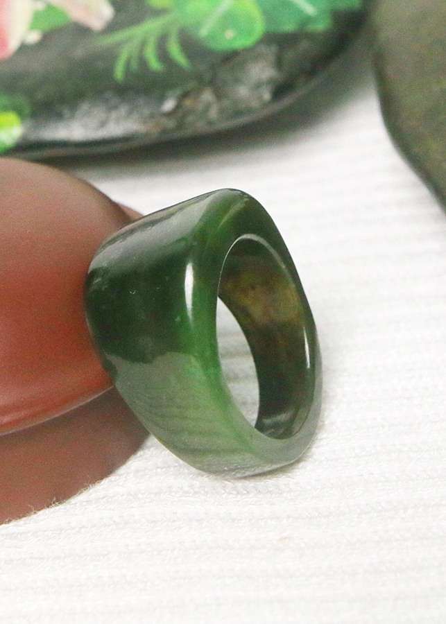 Nhẫn ngọc bích nephrite jade