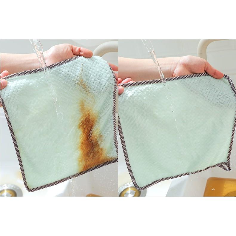 Khăn Lau Chén Dĩa Chống Bám Dầu Tiện Lợi