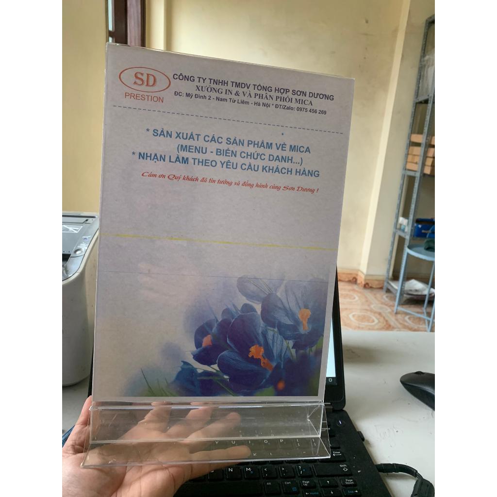 Menu mica đế tam giác trắng kích thước A4, A5, A6 - A6(KT 15x10cm)