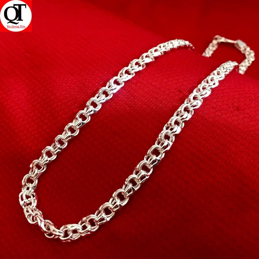Vòng đeo cổ nam Bạc Quang Thản thiết kế kiểu dây tròn độ dài 50cm, trọng lượng có nhiều lựa chọn chất liệu bạc ta.