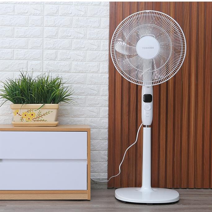 Quạt Đứng Toshiba F-LSD30(W)VN, 9 cánh Động Cơ DC inverter 26 Tốc Độ Gió, Hàng Chính Hãng