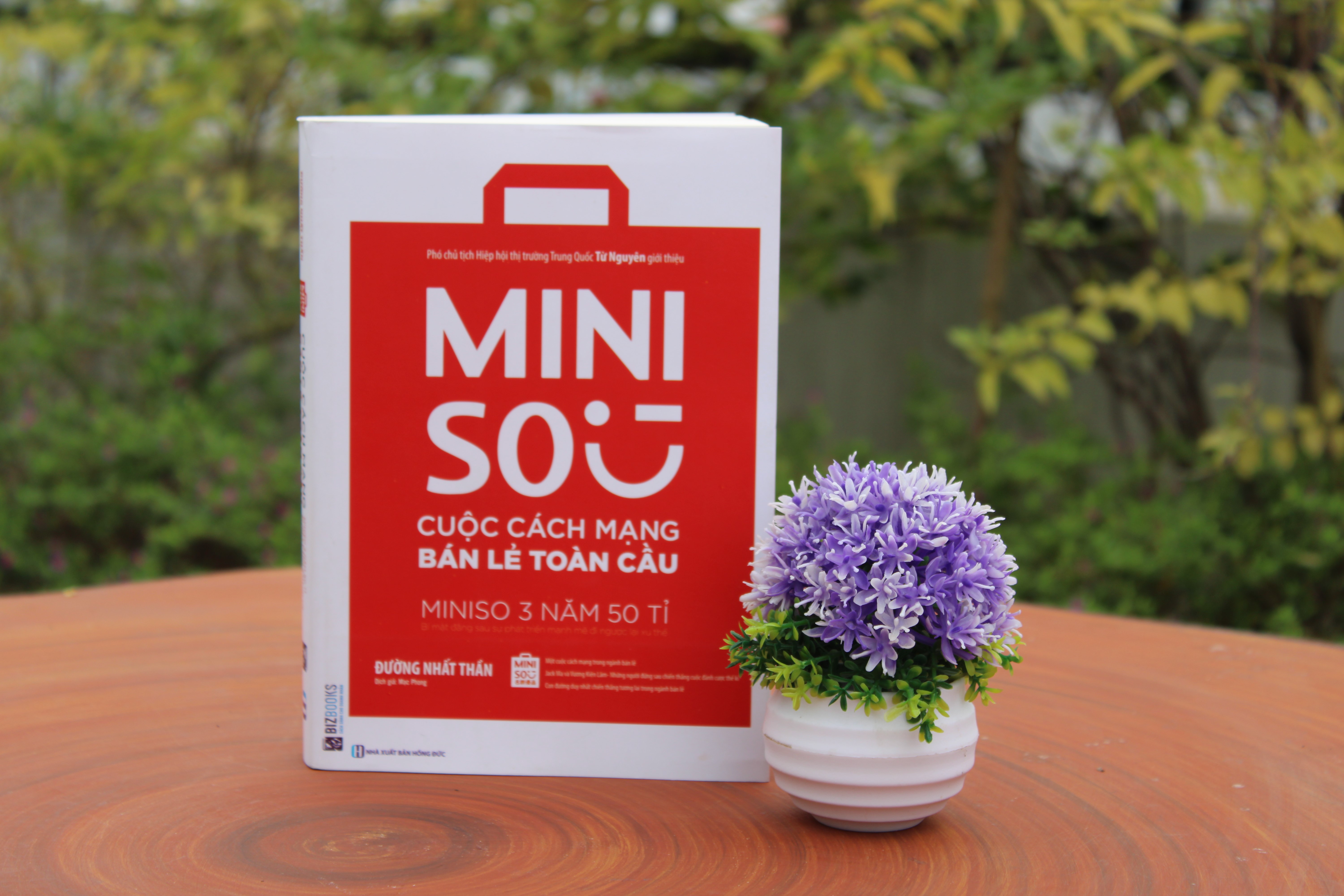 Miniso Cuộc Cách Mạng Bán Lẻ Toàn Cầu - Miniso 3 Năm 50 Tỉ, Bí Mật Đằng Sau Sự Phát Triển Mạnh Mẽ Đi Ngược Lại Xu Thế (tặng kèm giấy nhớ PS)