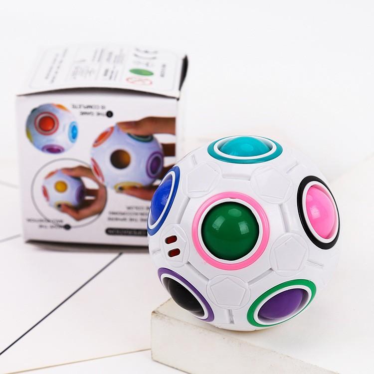 Football fidget cube quả bóng ma thuật màu sắc cầu vồng 7cm, rèn luyện trí não cho bé