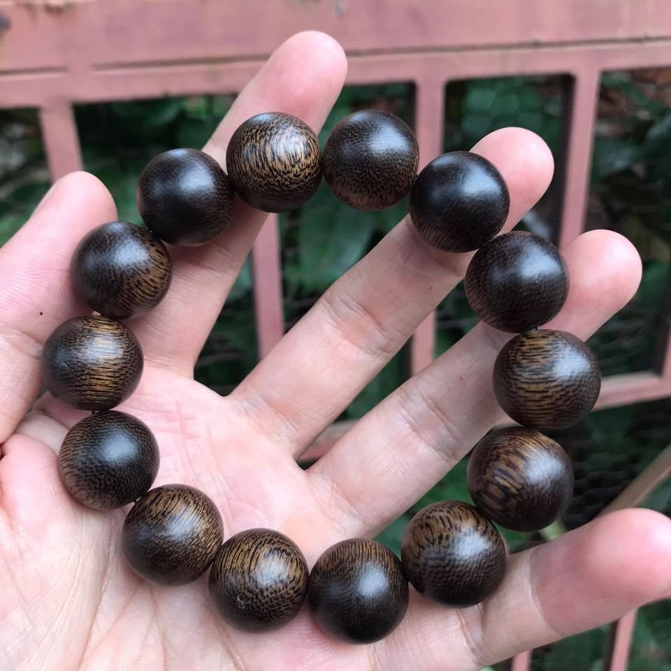 Vòng Trầm Tốc tự nhiên, hương thơm nhẹ