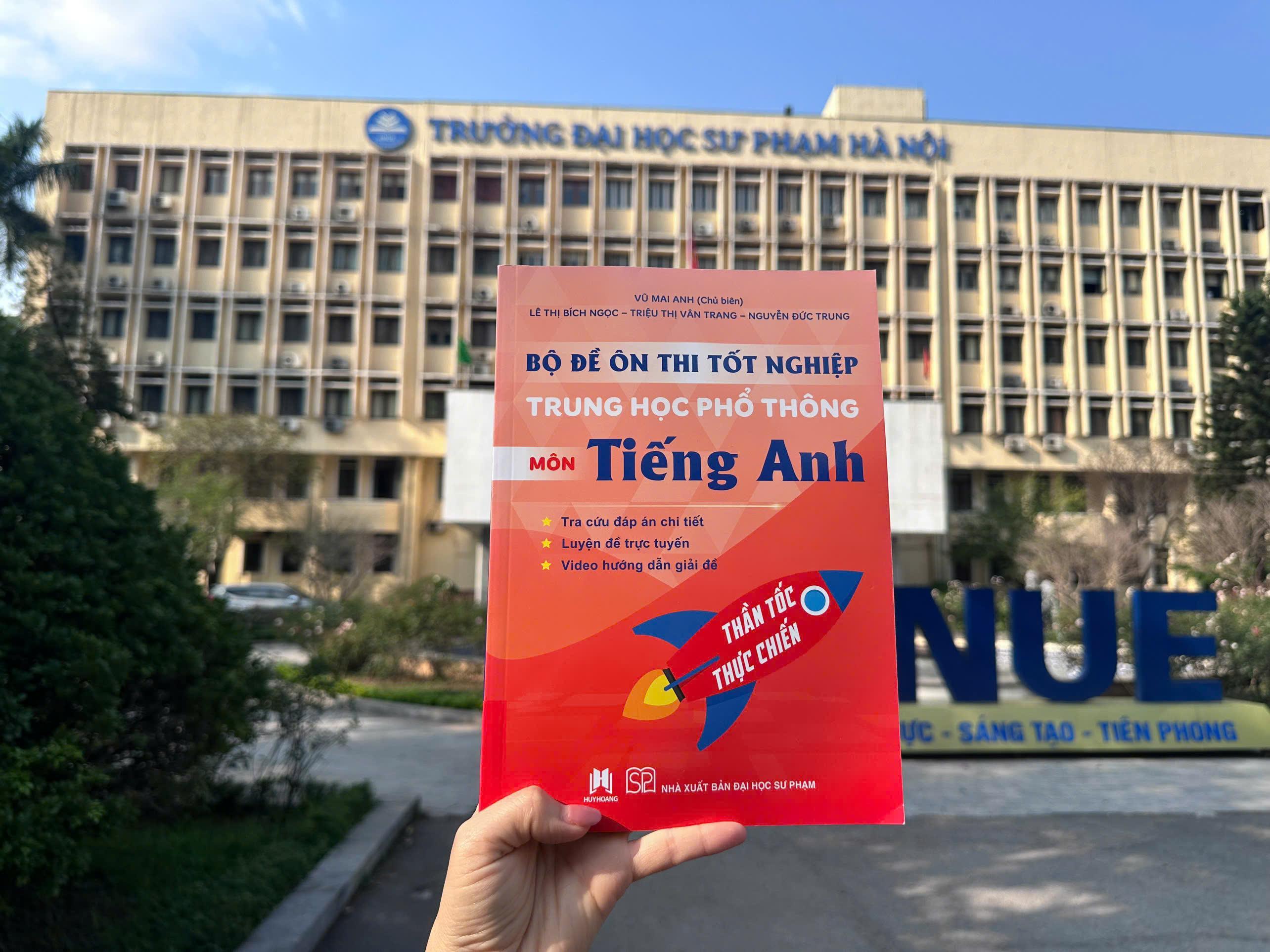 Sách - Bộ Đề Ôn Thi Tốt Nghiệp Trung Học Phổ Thông - Môn Tiếng Anh
