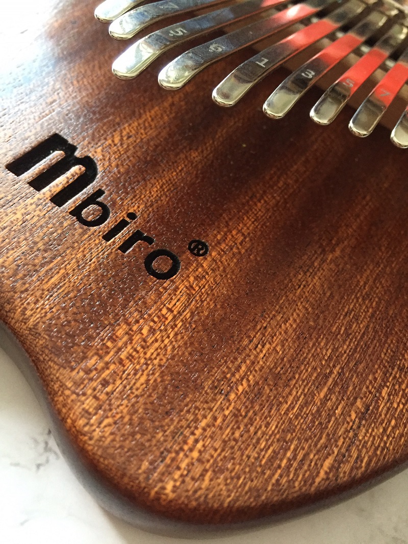 Đàn Kalimba Hình Táo 17 Phím Sapele KaLinh