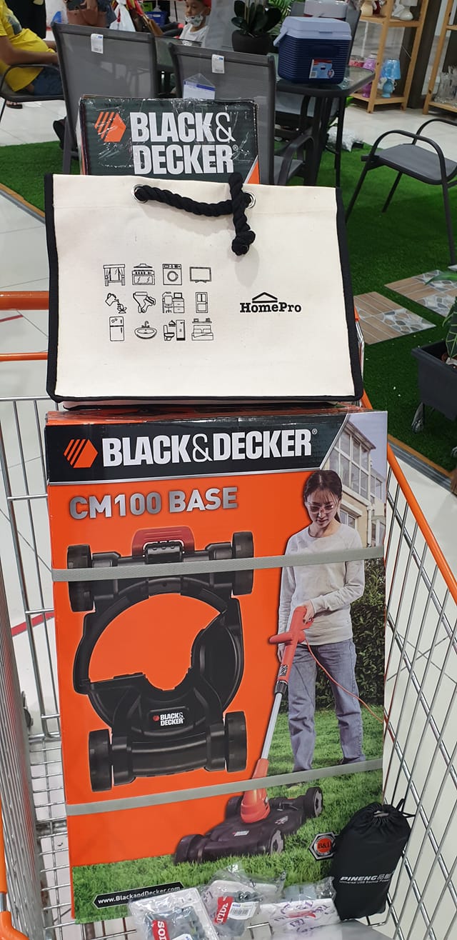 Chân đế máy cắt cỏ cầm tay Black &amp; Decker CM100- Hàng chính hãng