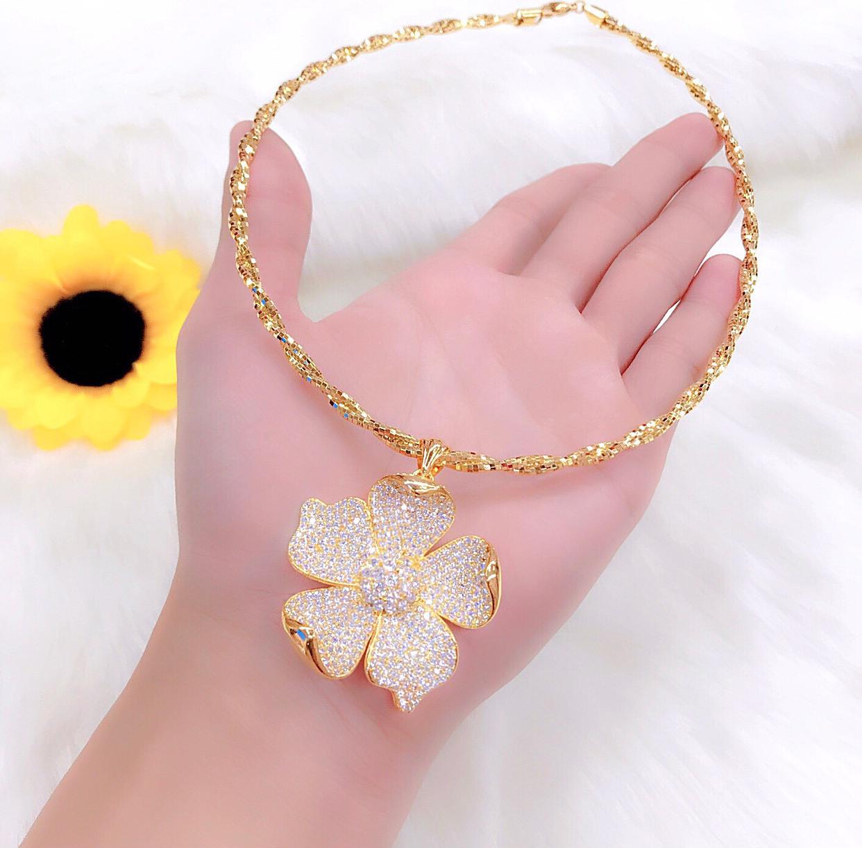 Kiềng cổ nữ mạ vàng 18k EKHM059AC