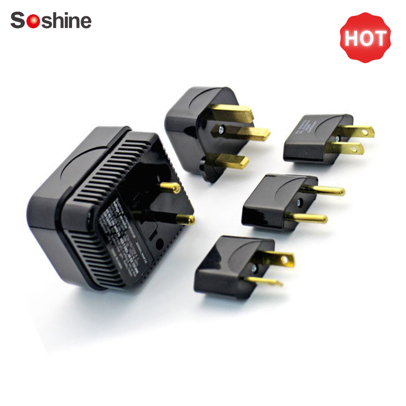 Soshine thực tế 4 trong 1 US / UK / EU / AU Universal 220 / 240V đến 110 / 120V Bộ chuyển đổi bộ chuyển đổi Bộ chuyển đổi Truyền màu cao: Chỉ túi