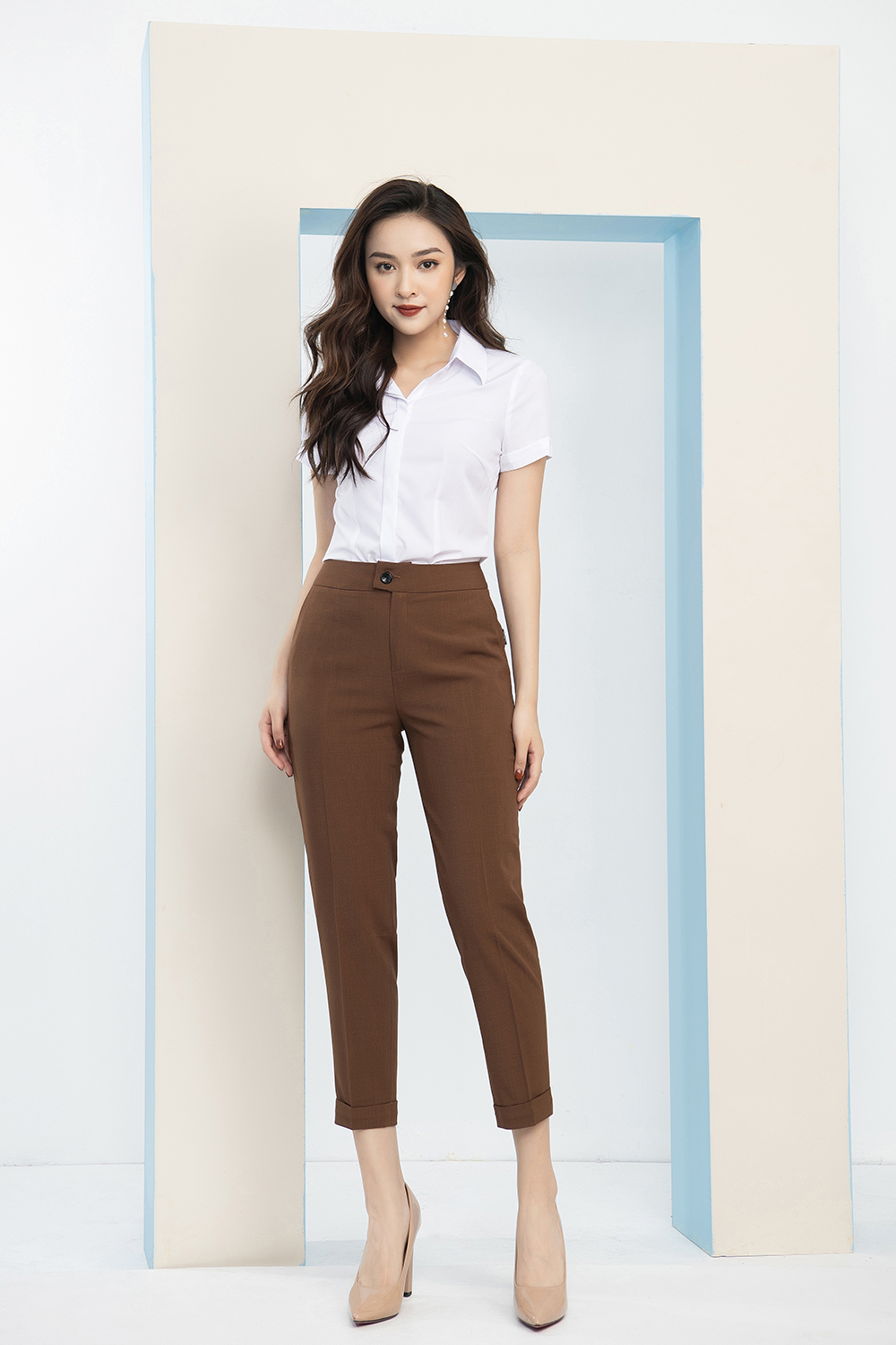 Áo Sơ Mi Nữ Trắng Tay Ngắn LUPERI LFSM1105 Cổ Đức Dáng Eo Vừa