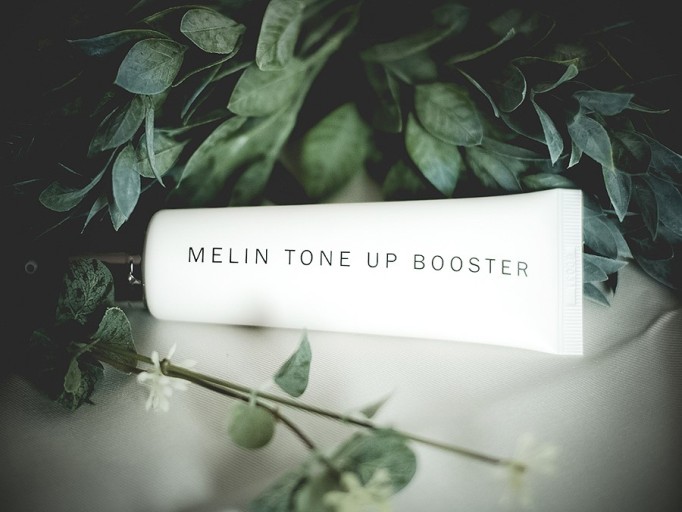 Kem dưỡng trắng da nâng tone Graymelin Melin Tone Up Booster 50ml