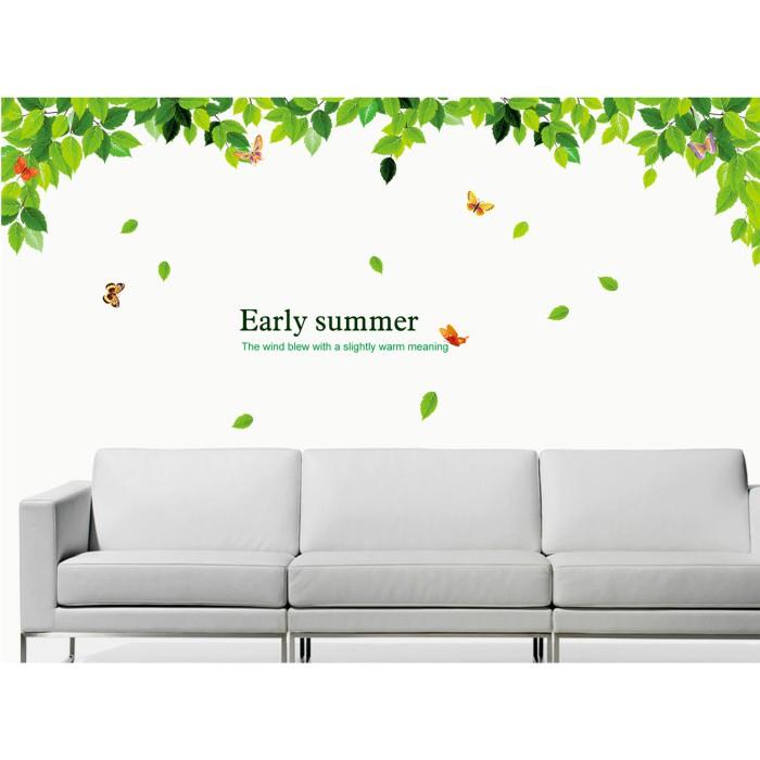 Decal trang trí tường Lá Rơi cùng Bướm