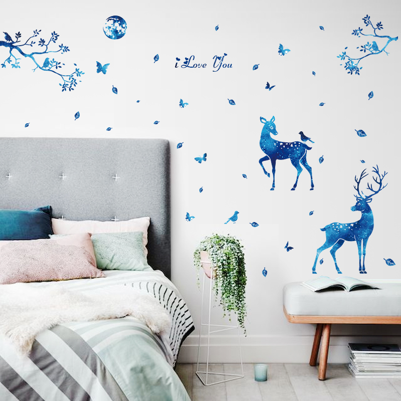 Decal dán tường Mẫu Gia Đình Nai dưới ánh trăng ,có sẵn keo chỉ cần bóc dán