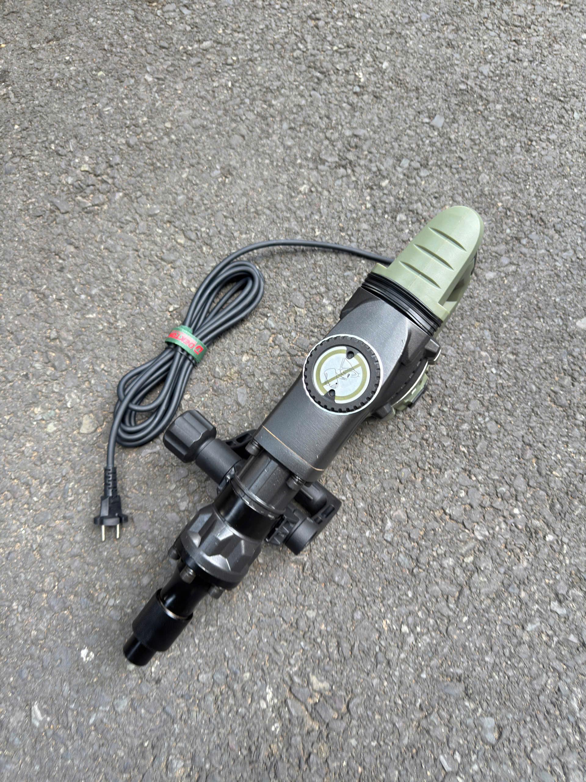 MÁY ĐỤC BÊ TÔNG 17MM 1350W LỰC ĐẬP 25J DK-DH3505XPRO DEKTON - HÀNG CHÍNH HÃNG