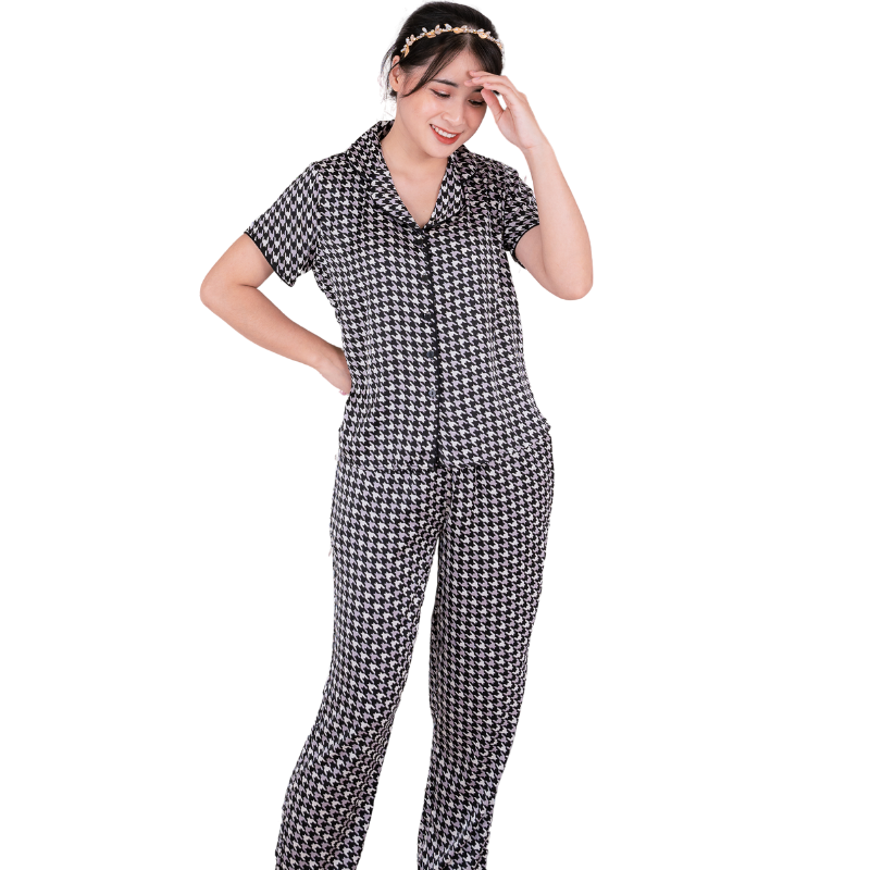 Bộ đồ Pyjama nữ, đồ mặc nhà lụa VILADY - B142 kiểu Quần dài tay cộc họa tiết Ziczac chất liệu lụa Pháp (lụa latin) - Màu đen