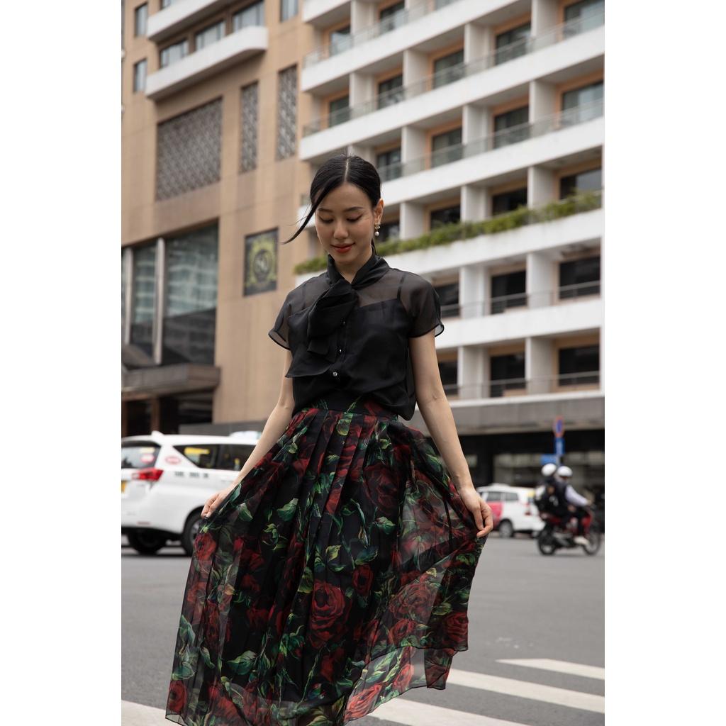 SHEAZ Chân váy dài xếp ly, đai cạp, chất liệu voan đen cao cấp, in hoa hồng, phong cách công sở Hàn Quốc nhẹ nhàng