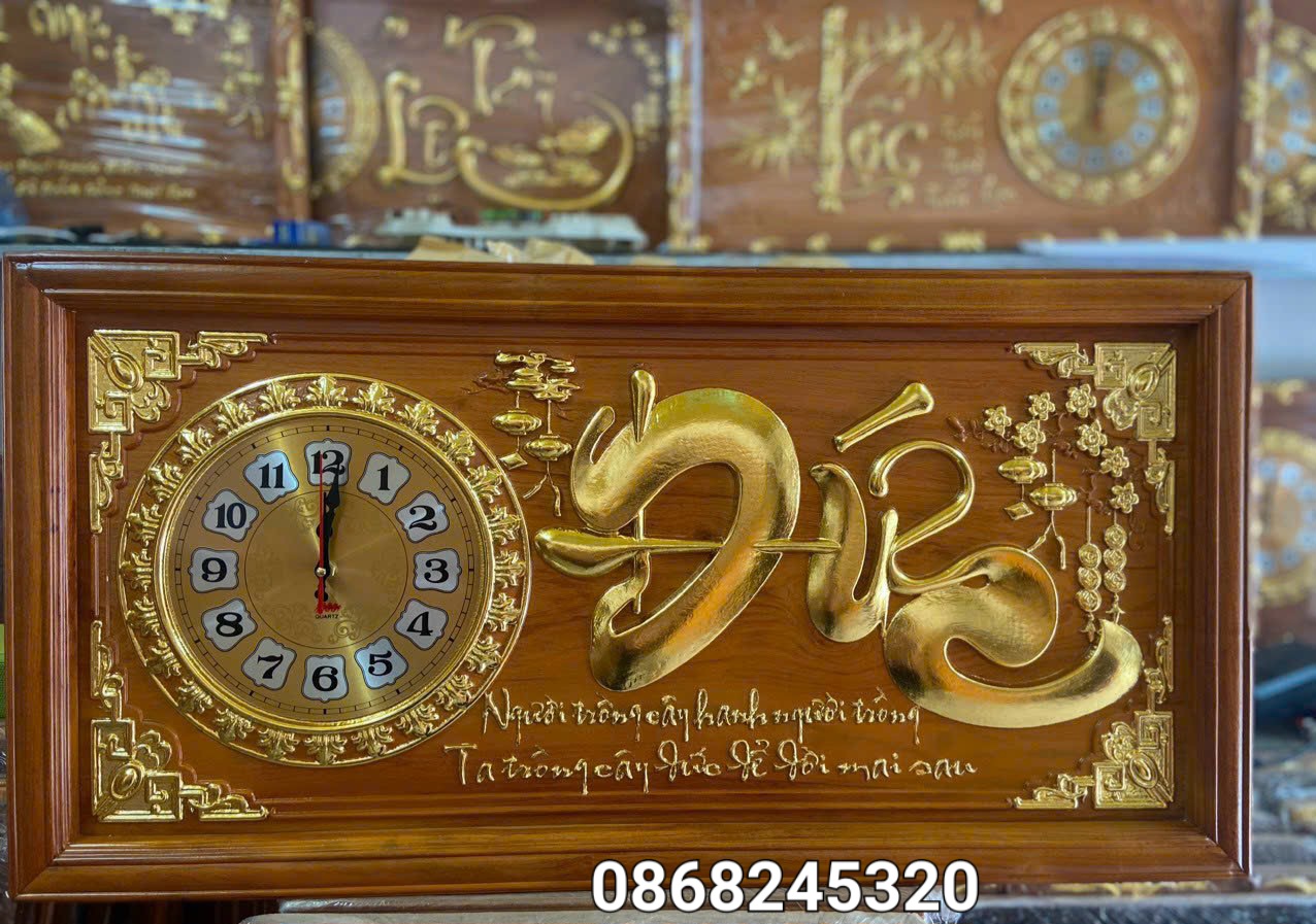 Tranh đồng hồ khắc chữ Đức bằng gỗ gõ kt 41×81×3cm