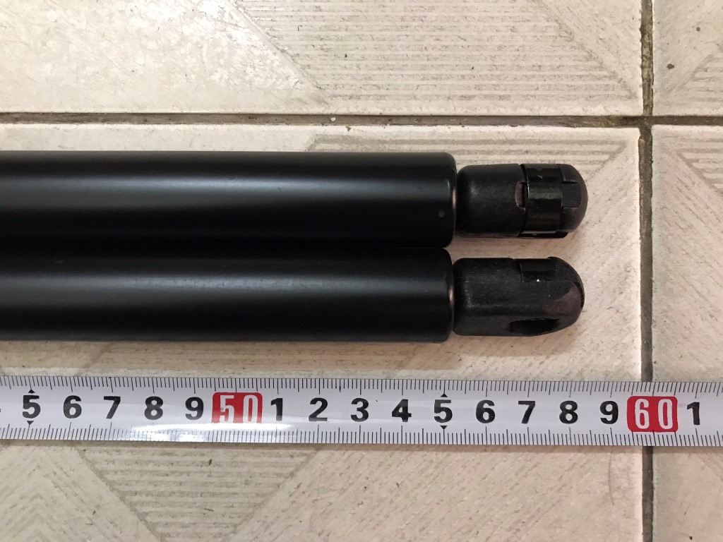 Ty chống cốp sau Fiat 500