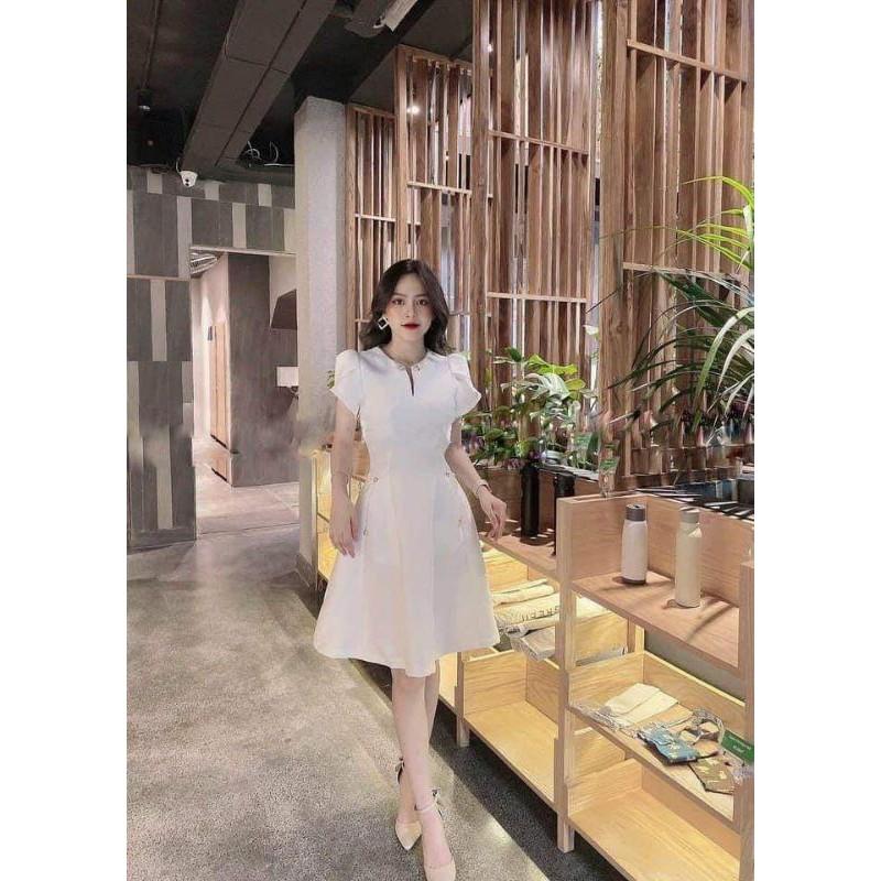 Đầm váy nữ trắng xòe phối nút TKN