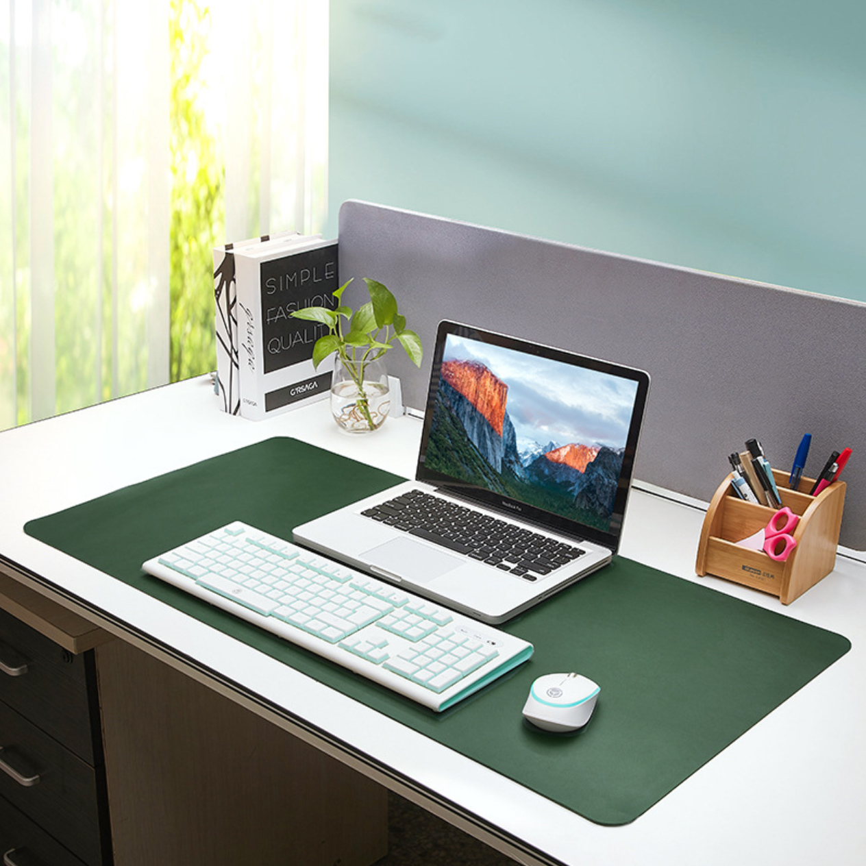 Miếng lót chuột, bàn di chuột khổ lớn kiêm deskpad thảm trải bàn làm việc chống nước hai mặt - Hàng chính hãng