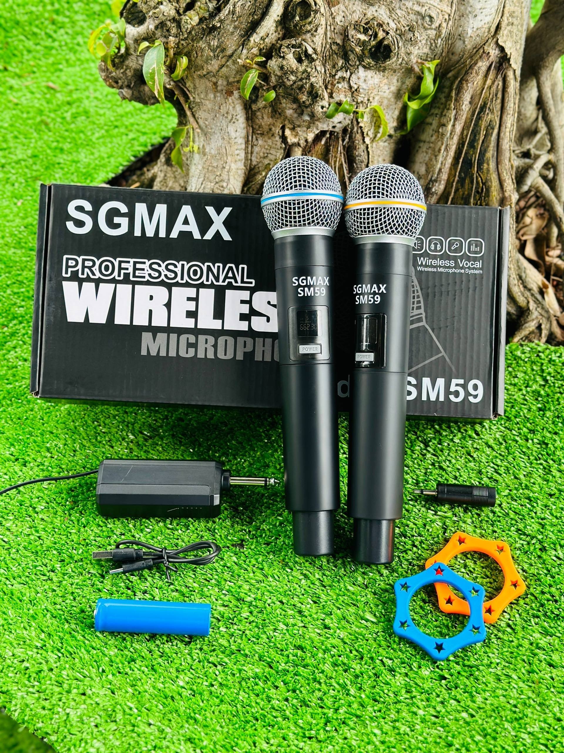 SGMax SM59- Micro Karaoke Không Dây Chính Hãng Chống Hù Rè Tốt Hỗ Trợ Nâng Giọng Hát Khi Hát Sạc Pin Trực Tiếp Trên Micro Bắt Sóng Xa Đến 15m hàng chính hãng