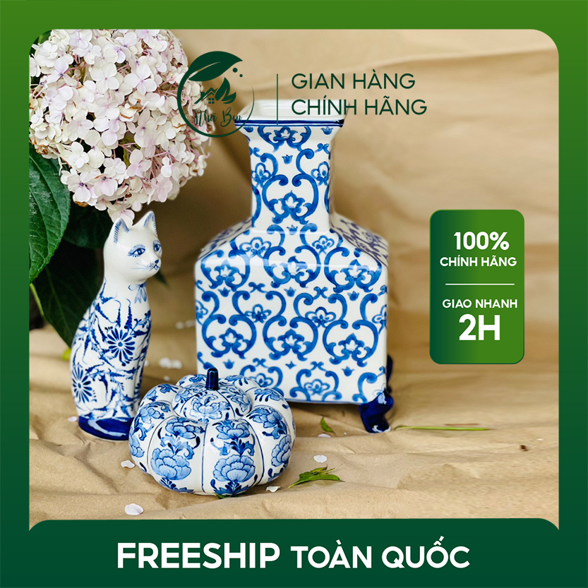 Bình hoa gốm Bát Tràng miệng vuông, đế có 4 chân bằng men trắng vẽ tay họa tiết xanh decor trang trí