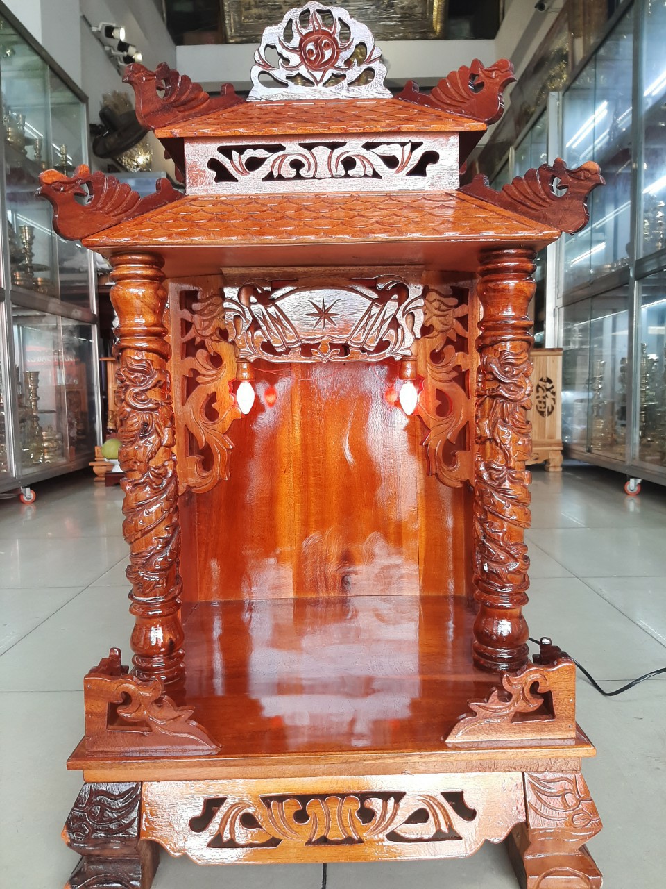 Bàn thờ Thần Tài Ông Địa đẹp gỗ Chàm Mái chùa ngang 56, dài 48 cao 98, Mã sản phẩm CHMC1