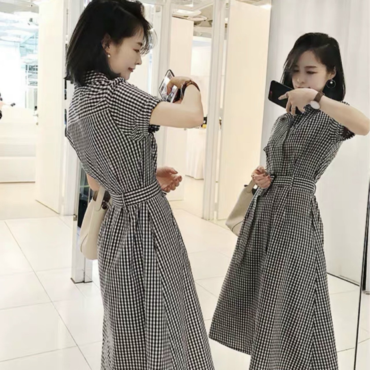 Đầm sm kẻ đen kèm belt