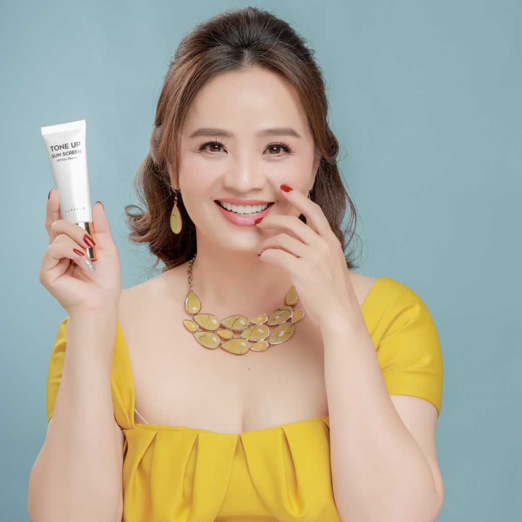 Kem chống nắng nâng tông Hanvely Tone Up Sunscreen 50ml