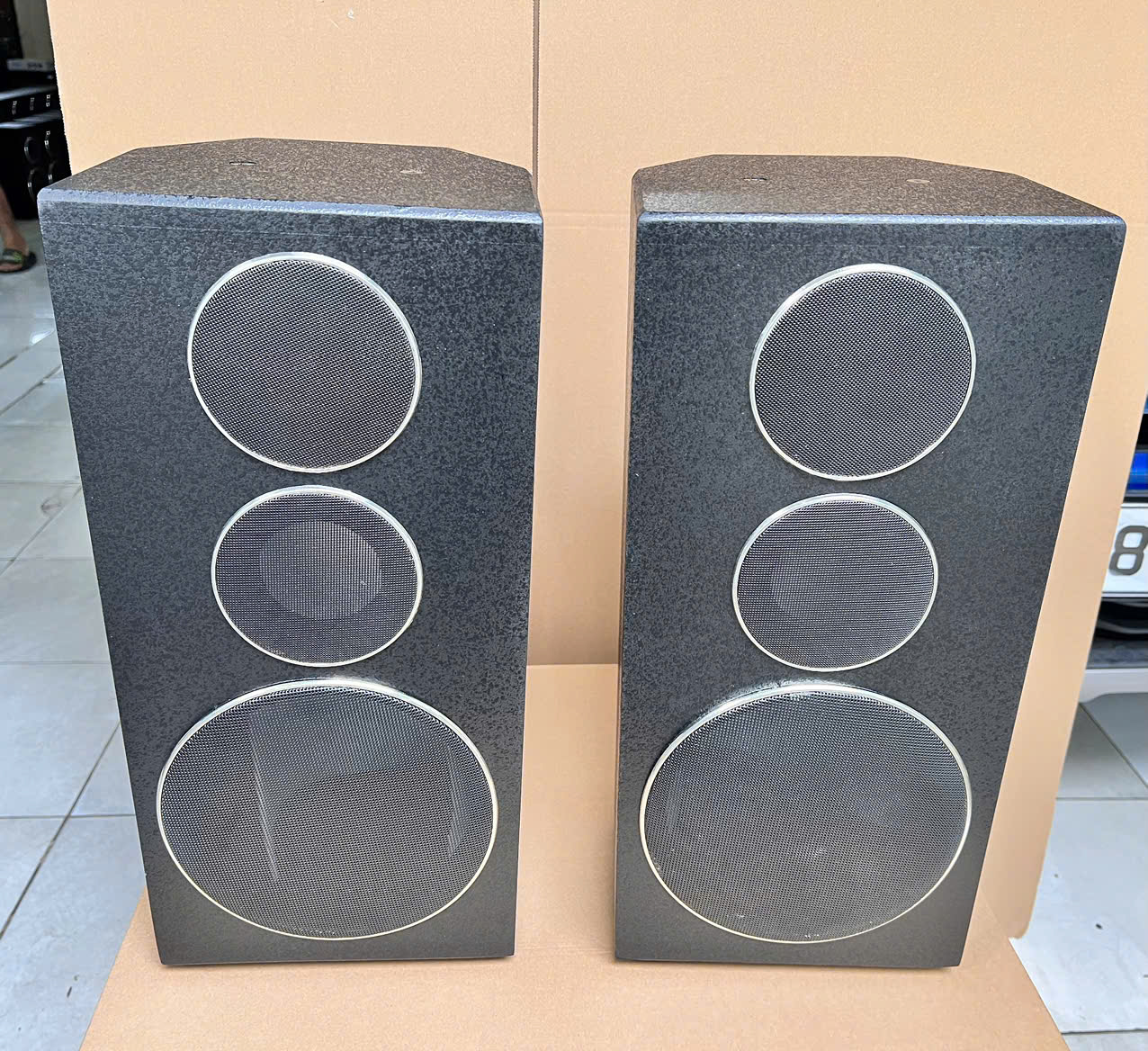 VỎ THÙNG LOA 2 TẤC THÙNG SƠN 1 LỖ BASS 20 VÀ 2 LỖ CHÉP 10 CM (GIÁ 1 CẶP) HÀNG CHÍNH HÃNG