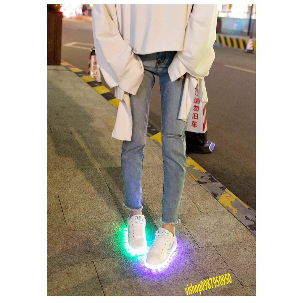 GIÀY PHÁT SÁNG LÔNG VŨ XANH - 8 CHẾ ĐỘ SÁNG 7 MÀU mã UD857