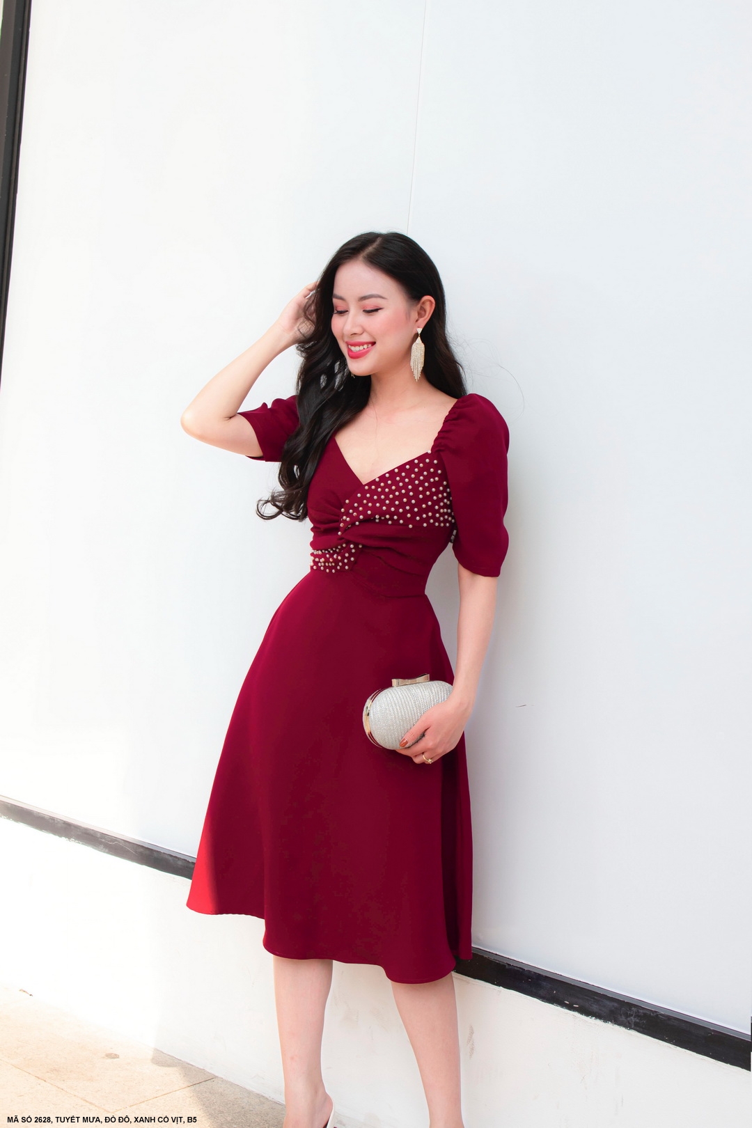 ĐẦM XÒE DẠO PHỐ NGỰC KẾT NGỌC TRAI