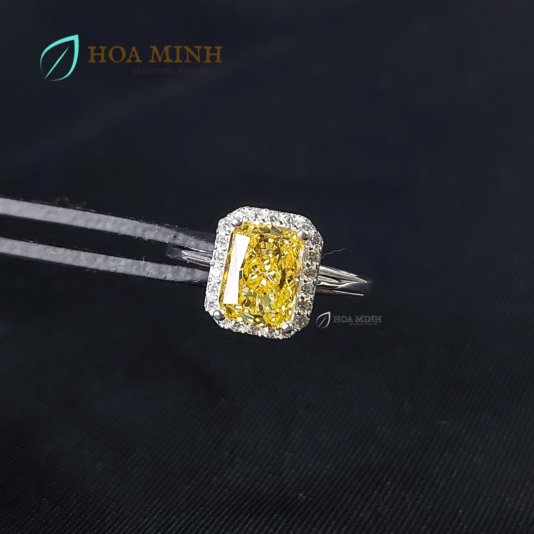 Nhẫn bạc đính đá thạch anh Nam Phi màu vàng shape chữ nhật size 6x8 li bọc xoàn xinh xắn sang trọng