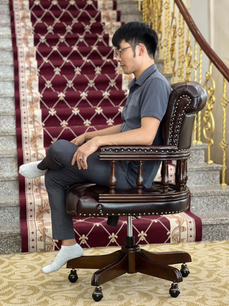 Ghế làm việc xoay 360 độ phong cách tân cổ điển