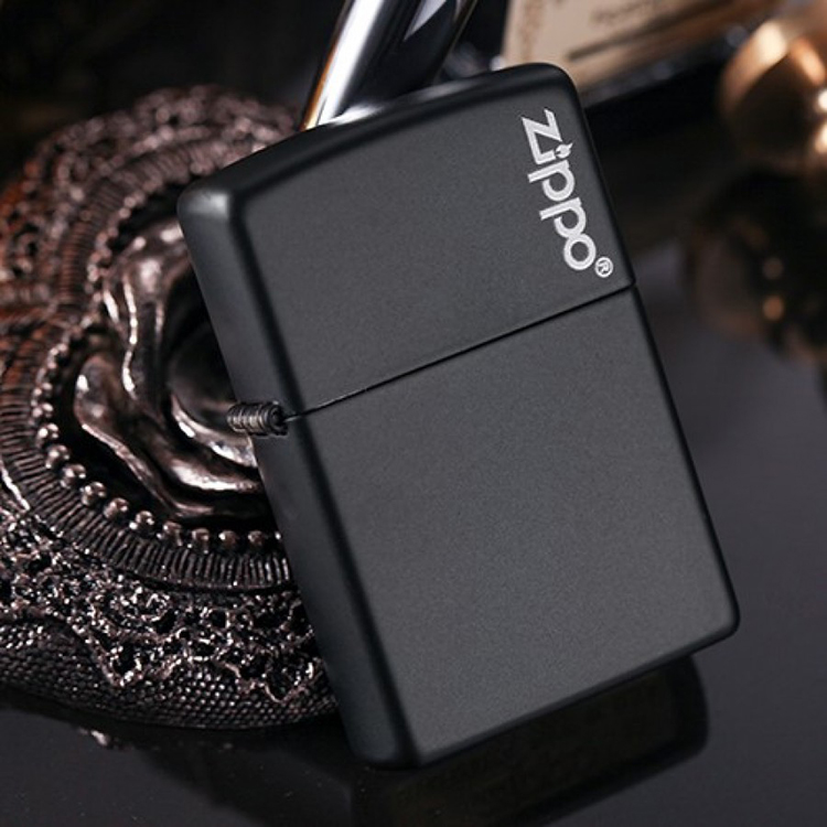 Bật Lửa Zippo Black Matte Với Logo