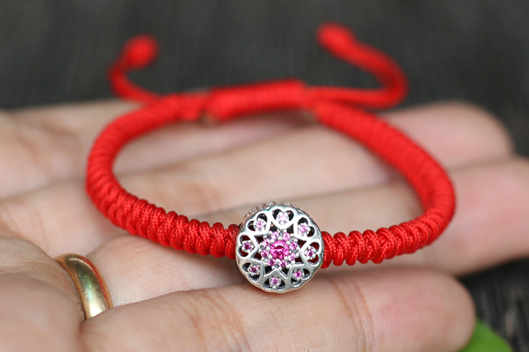 Vòng Kết Dây Đỏ Charm Ngọc Quý Gemstones GA6