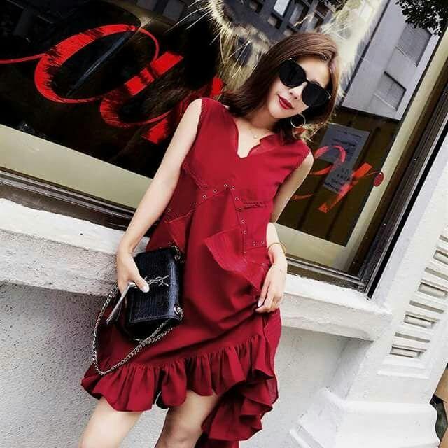 Đầm xòe đuôi cá màu đỏ sang chảnh cá tính